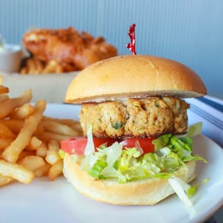 CRAB CAKE SANDWICH