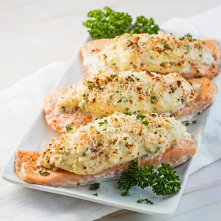 SALMON W/ CRAB MEAT